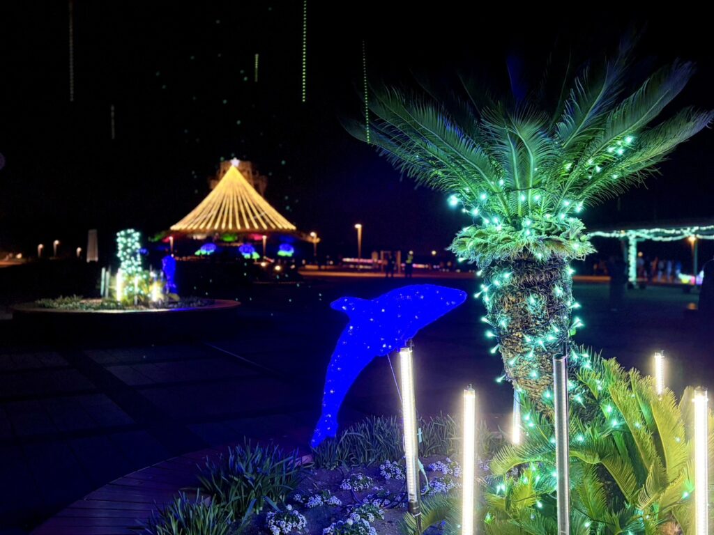 富士市のイルミネーション、田子の浦港イルミネーション2025は、港ならではのロケーションと幻想的な光が魅力の冬イベントです。