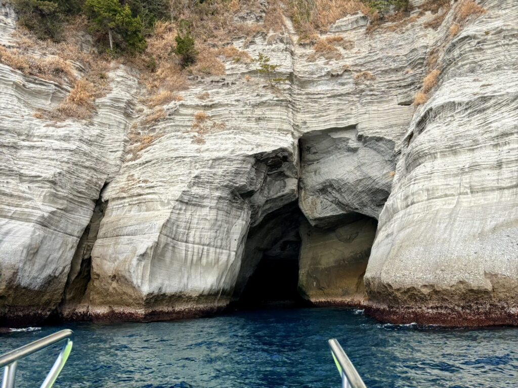いよいと洞窟へと近づく途中の景色。