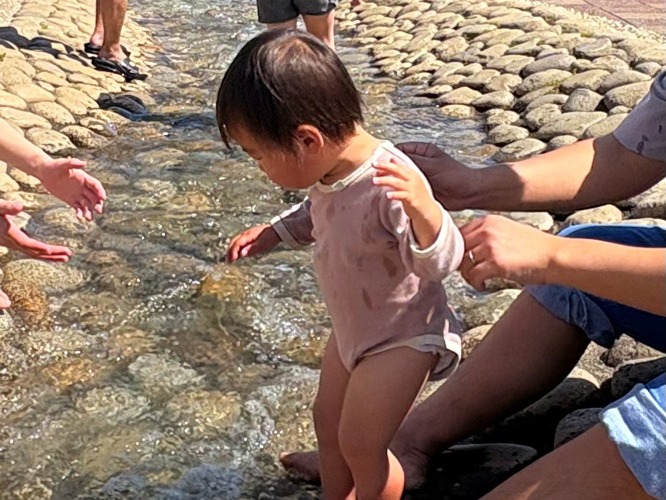 アクアアスレチックでびしょ濡れになりながら大はしゃぎ！